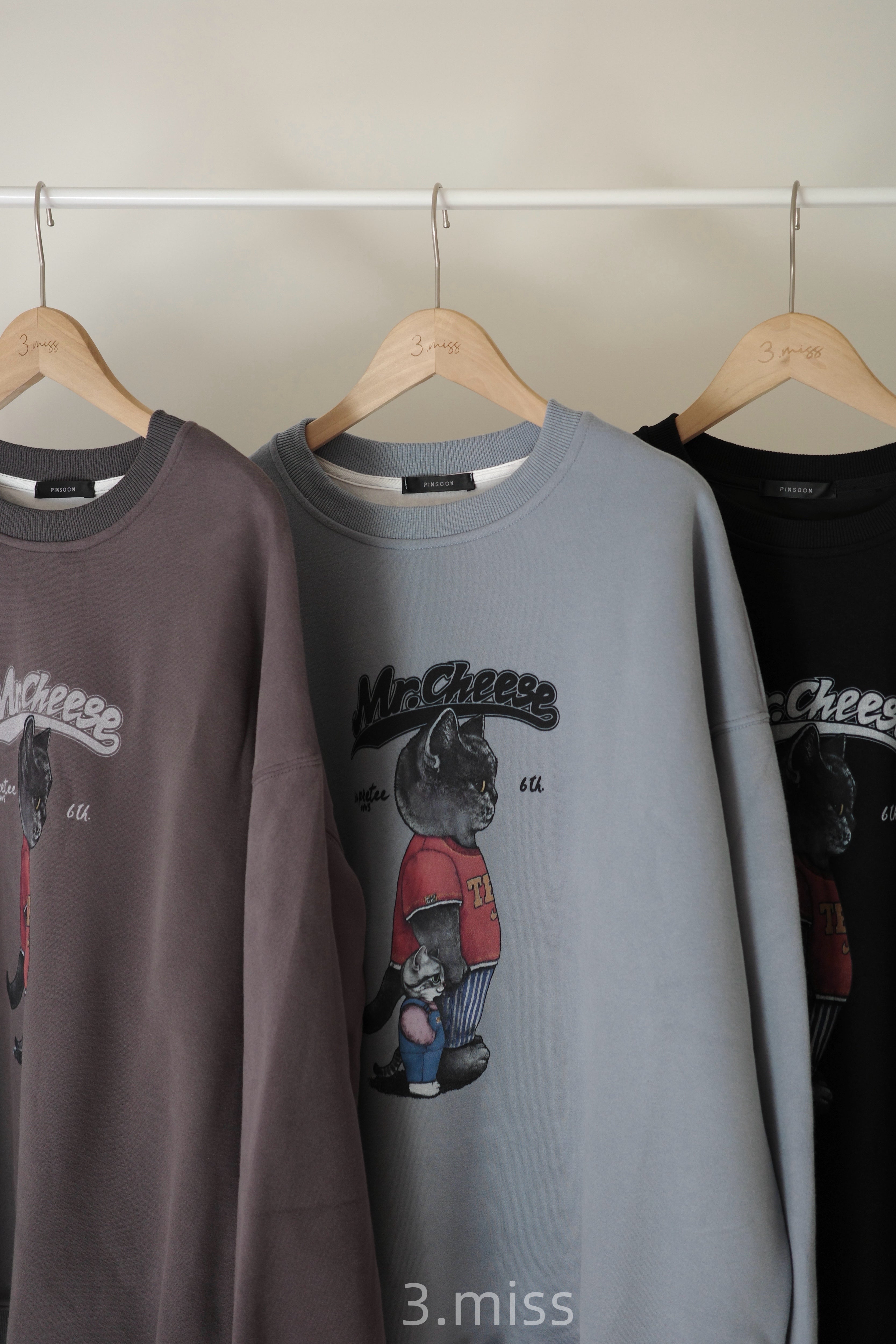 2隻貓圓領大學T