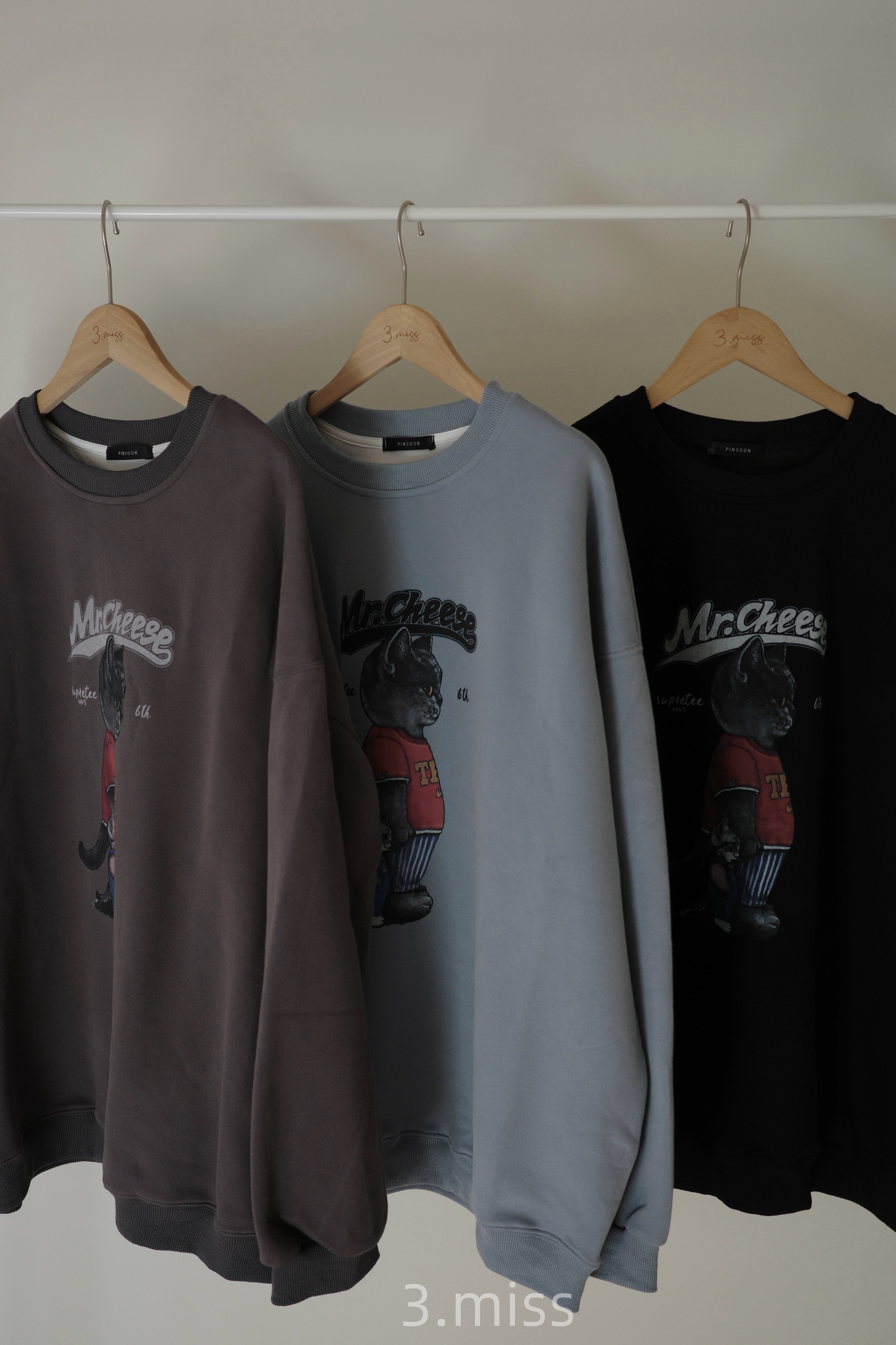 2隻貓圓領大學T