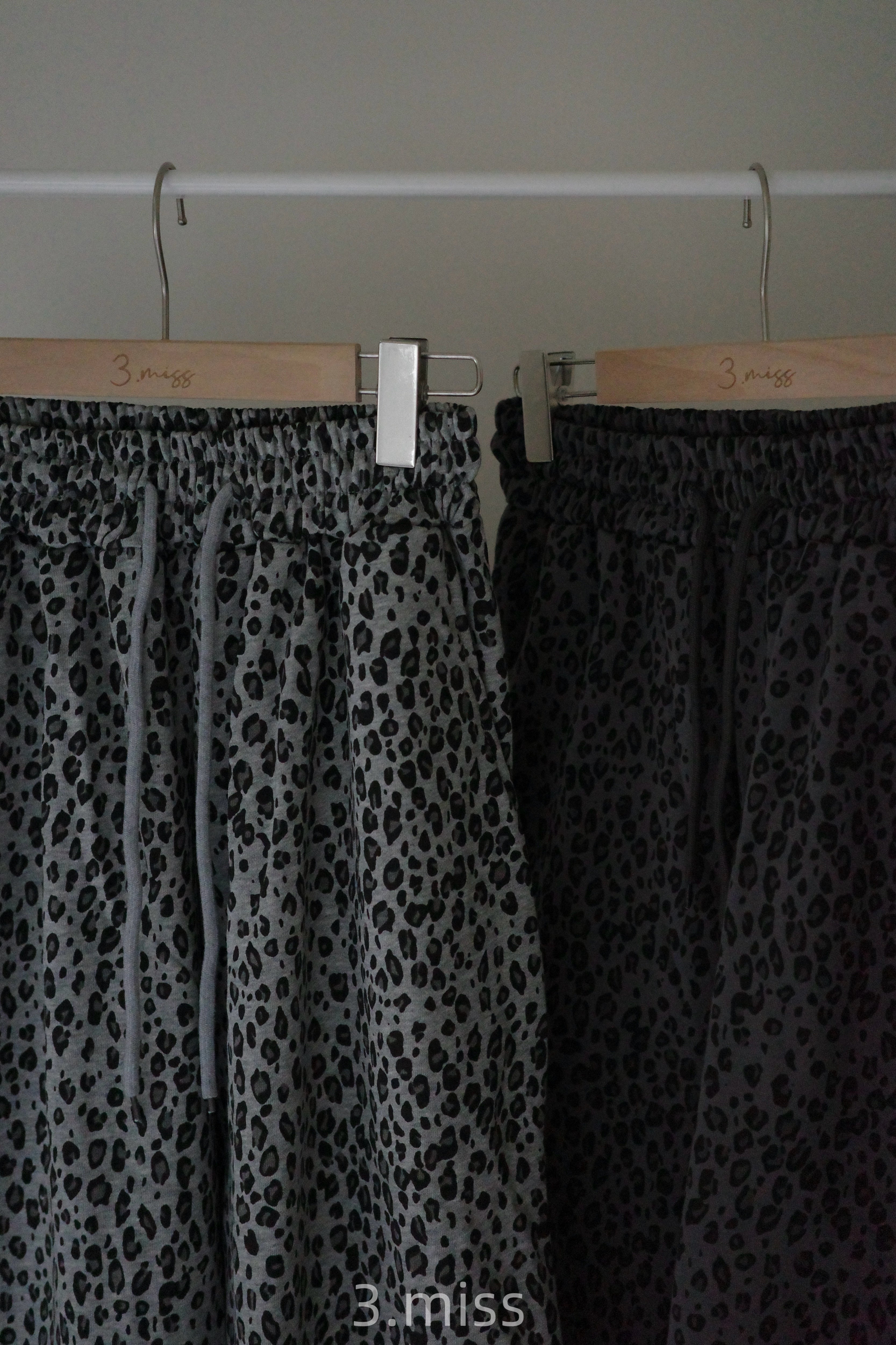 抽繩款豹紋7分棉褲