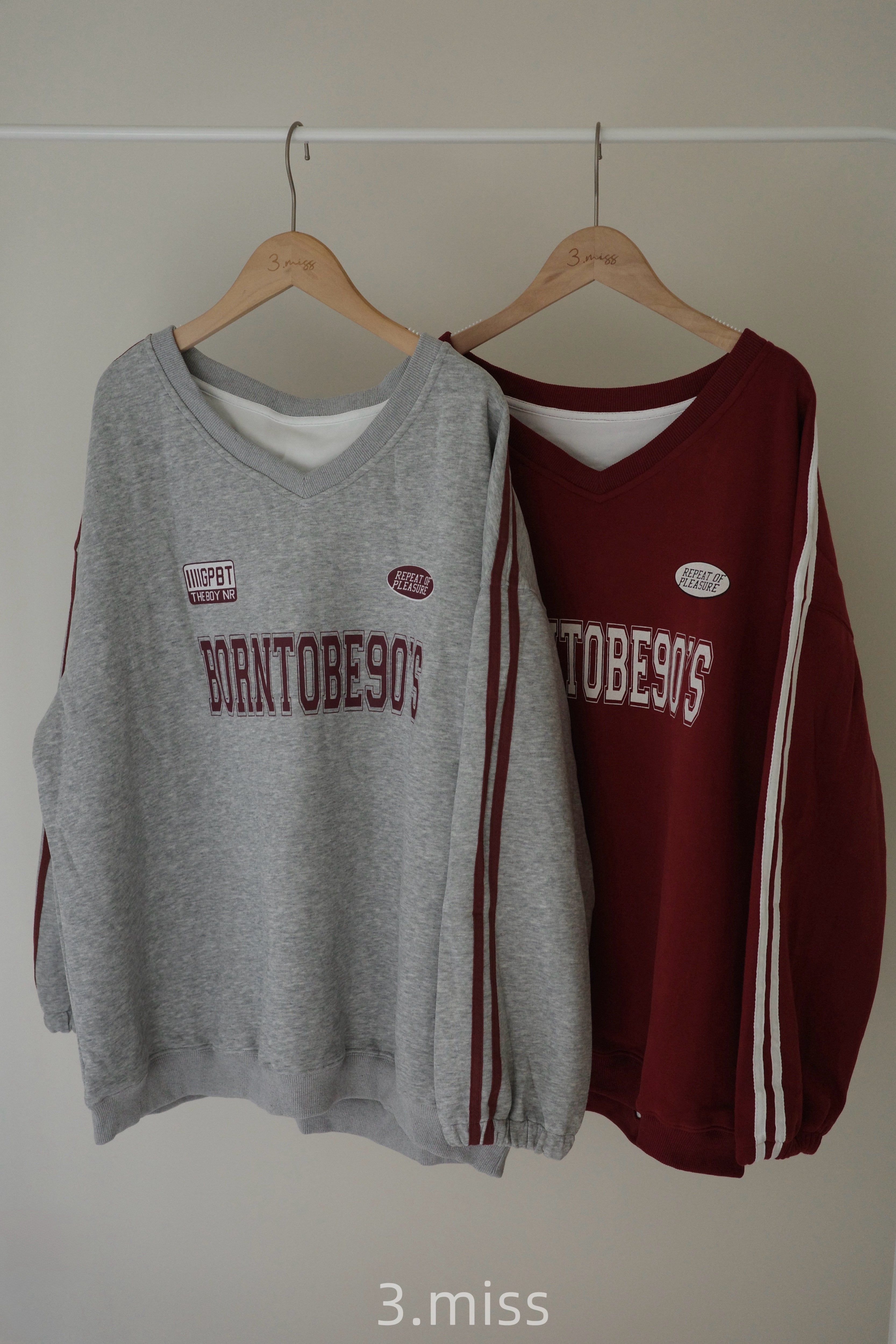 V領運動條紋大學T