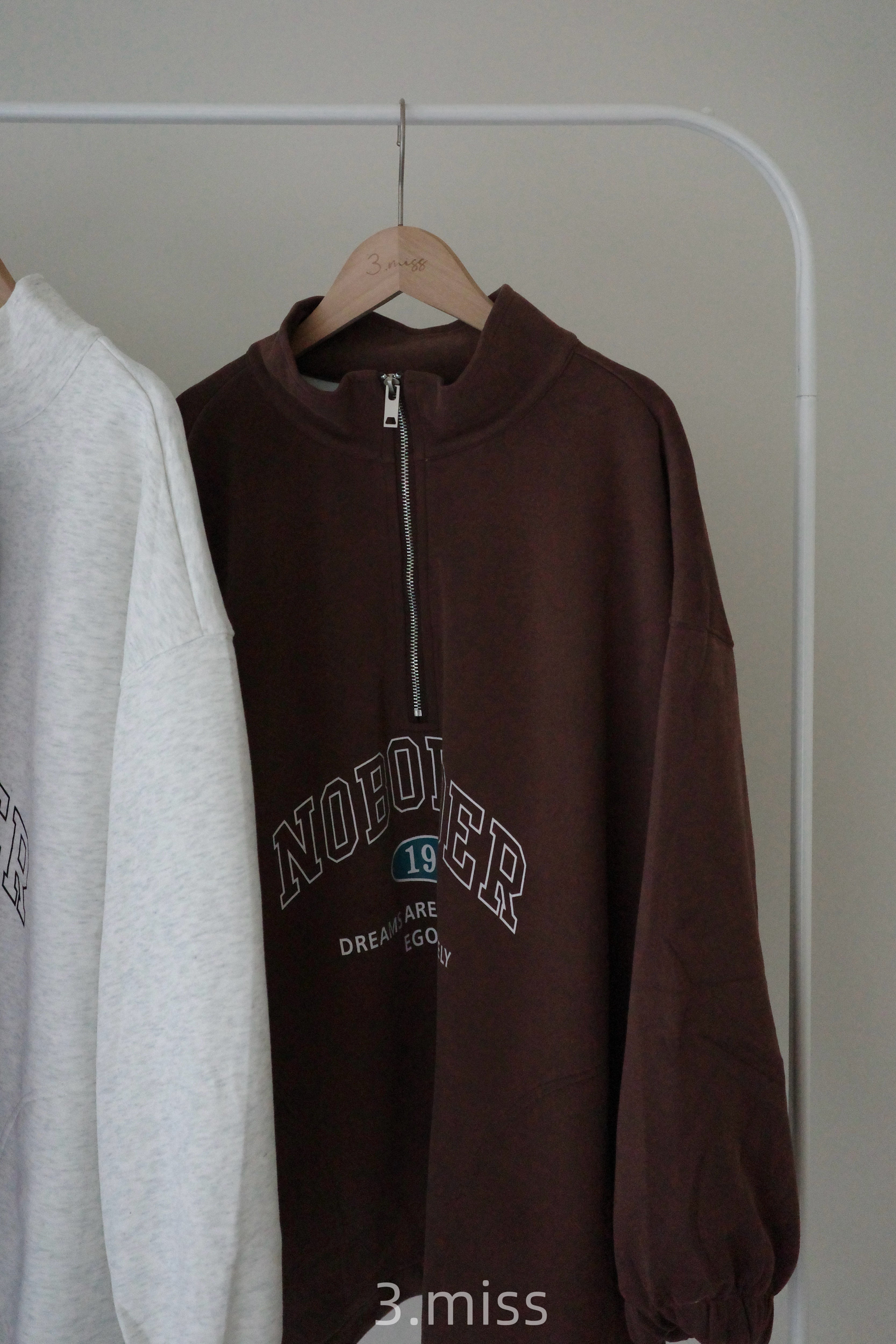 立領拉鍊美式大學T