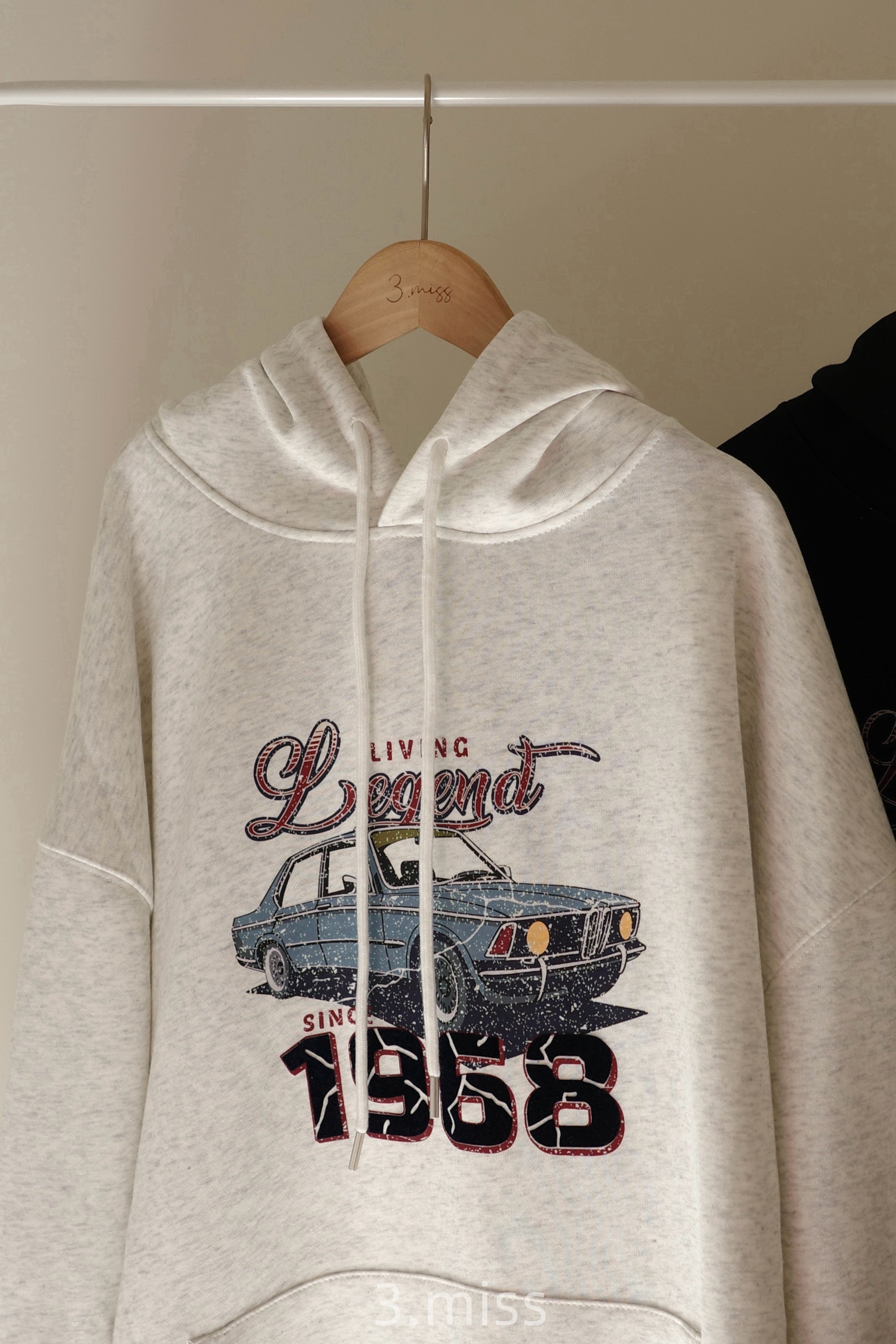 1968復古車帽T | 白黑