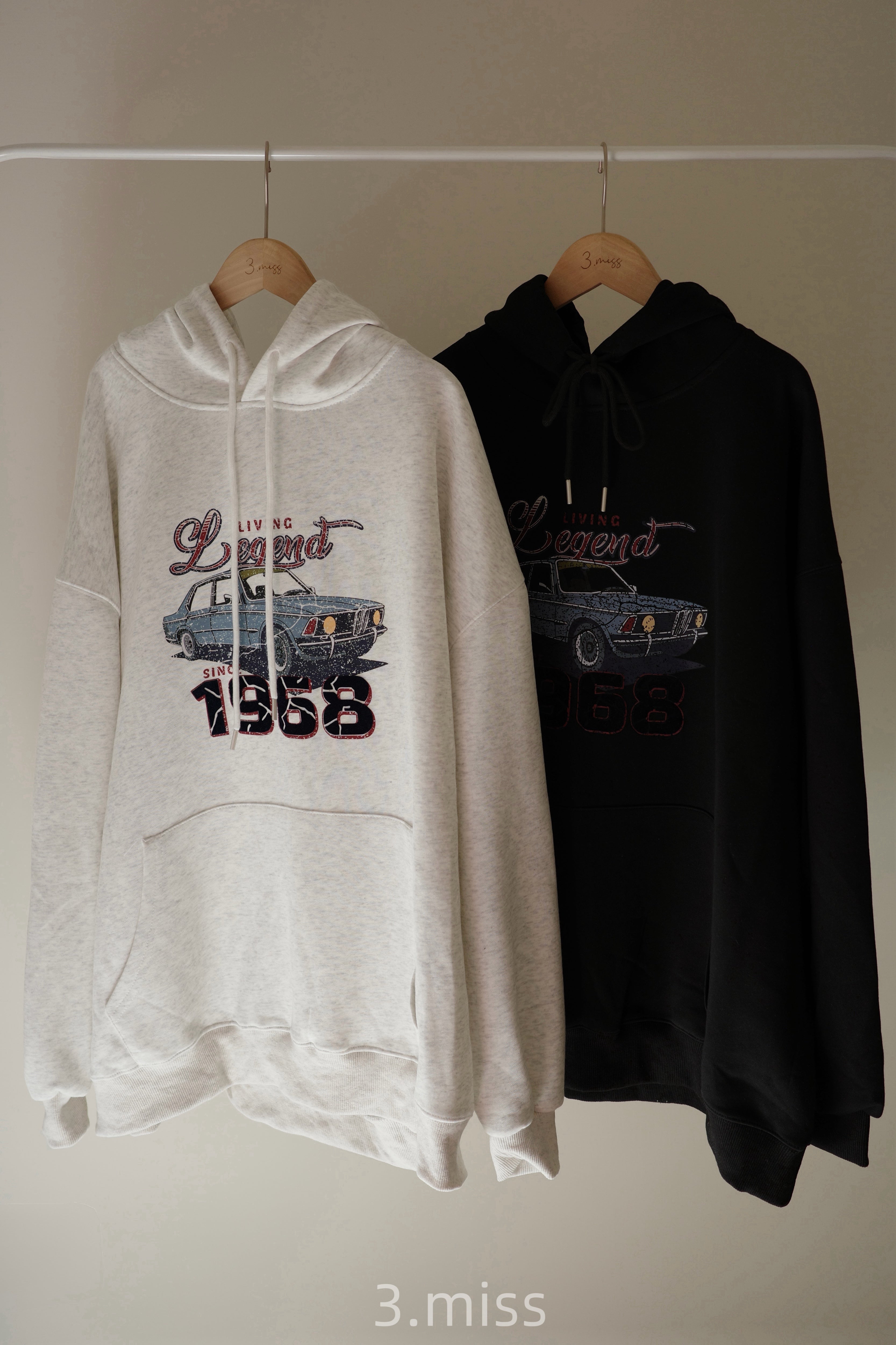 1968復古車帽T | 白黑