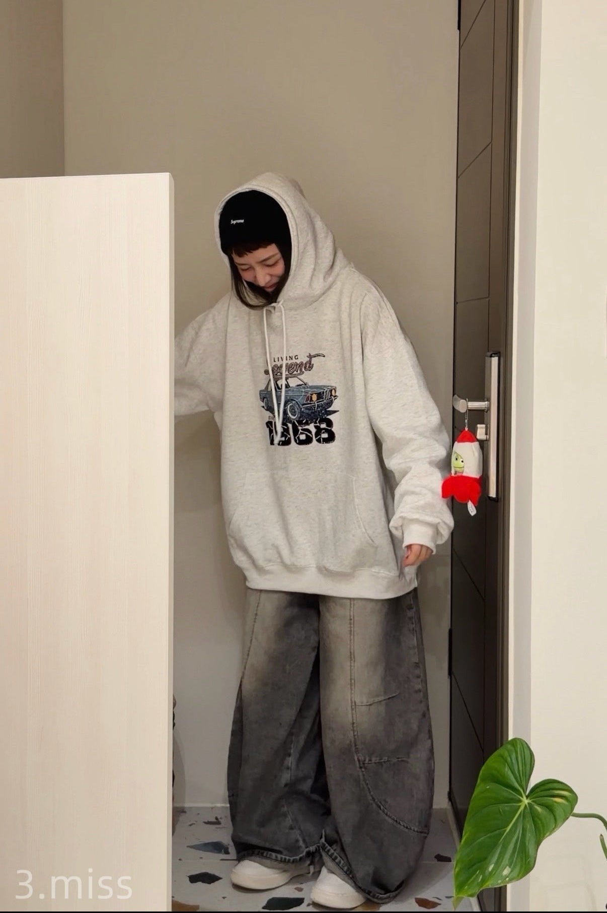 1968復古車帽T | 白黑